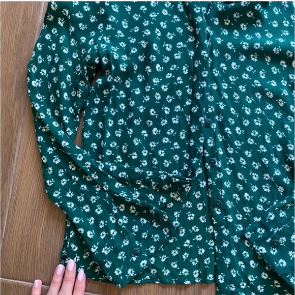 Reformation Green & White Floral Blouse - Picture 3 of 3